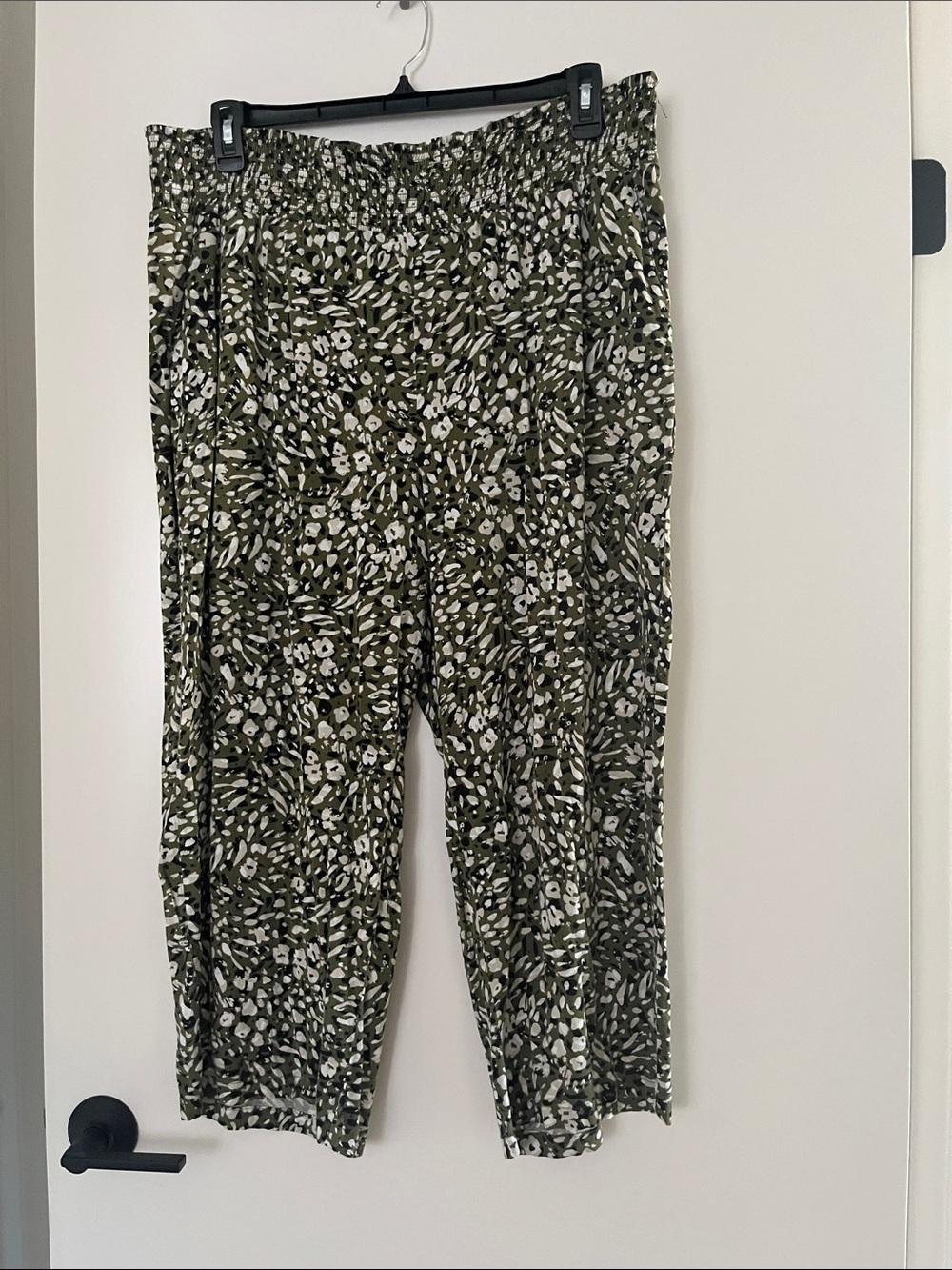 Liverpool Olive and White Floral Capris